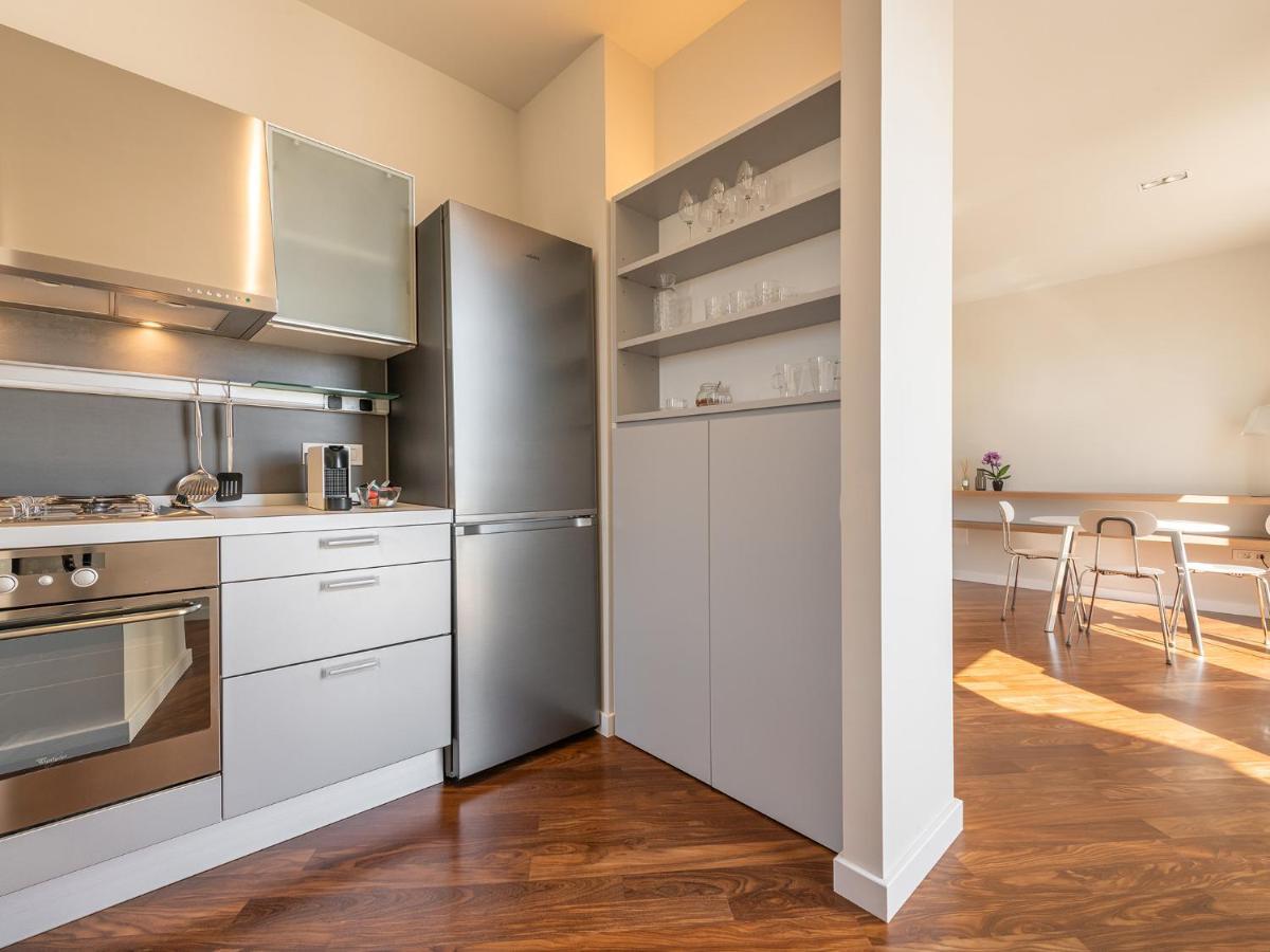 Penthouse Center Apartment Cagliari Bagian luar foto