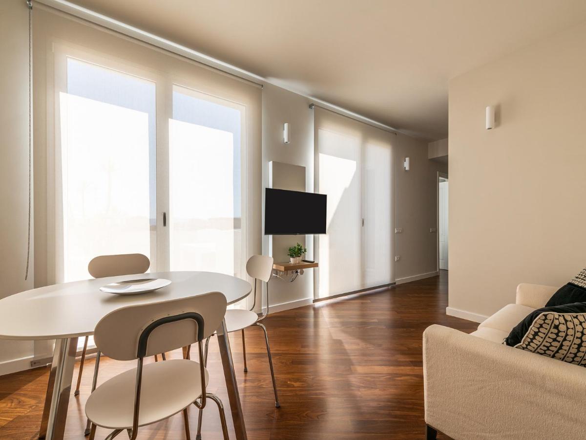 Penthouse Center Apartment Cagliari Bagian luar foto